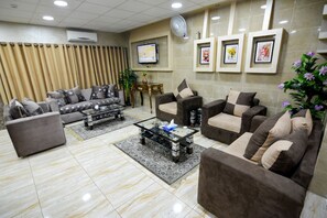 Khu tiếp khách ở sảnh