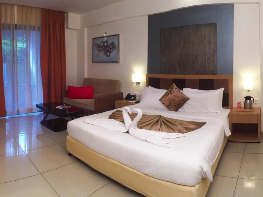 Roupas de cama premium, frigobar, cofres nos quartos, escrivaninha