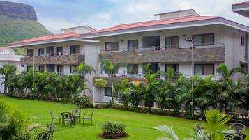 Superior Studio, 1 Double Bed, Garden View | Exterior