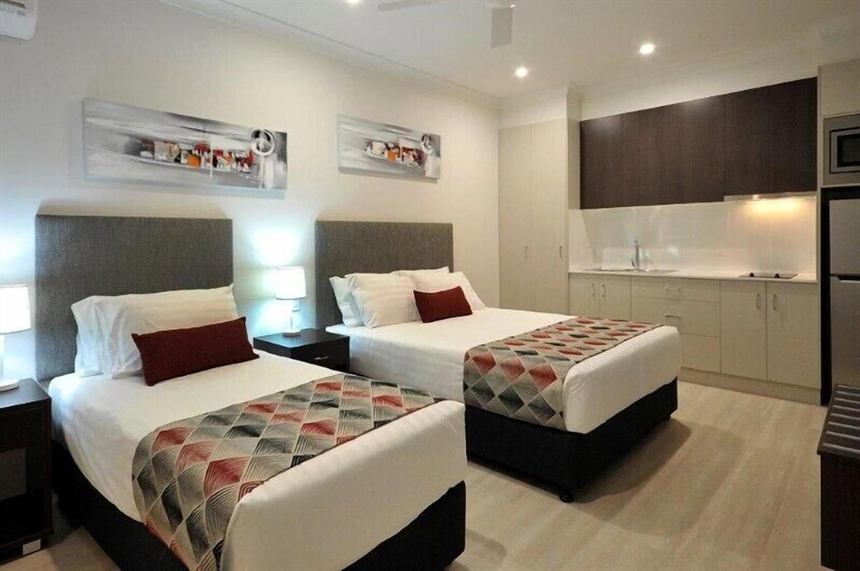 Premium bedding, desk, blackout drapes, soundproofing