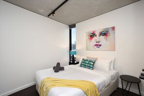 Executive Apartment, 2 Bedrooms, 2 Bathrooms, City View | 2 bedrooms, pillow-top beds, individually decorated - StayCentral - NGV Arts Centre Retreat (Southbank)