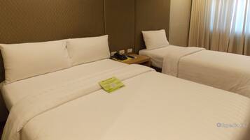 Quarto | Escrivaninha, quartos à prova de som, Wi-Fi de cortesia, roupa de cama