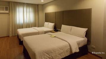 Premier Room | Desk, soundproofing, free WiFi, bed sheets