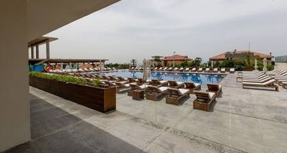 Whitelace Hotel Resort & Spa