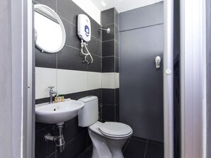 Standard-Doppelzimmer | Badezimmer