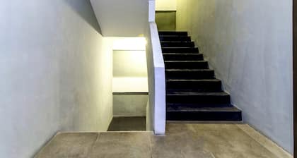 Super OYO 251 Intime Hotel