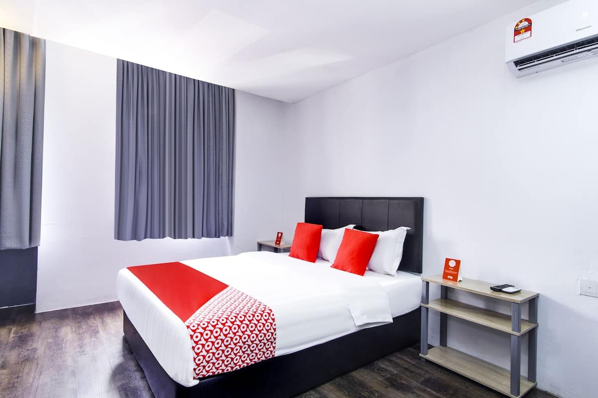 Deluxe Double Room | WiFi (free), bed sheets