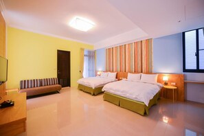 Quadruple Room, Balcony | Premium bedding, memory foam beds, individually decorated - Anping Guesthouse (Tainan)