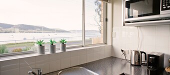 Waterfront Holiday Home - Esplanade 54