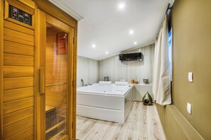 Bathroom | Shower - Sunny Villas and Spa (Kassandra)