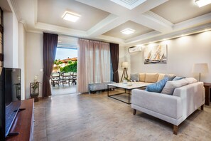 Living area - Sunny Villas and Spa (Kassandra)