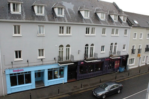 Spanish Arch Apartment