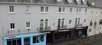 Spanish Arch Apartment