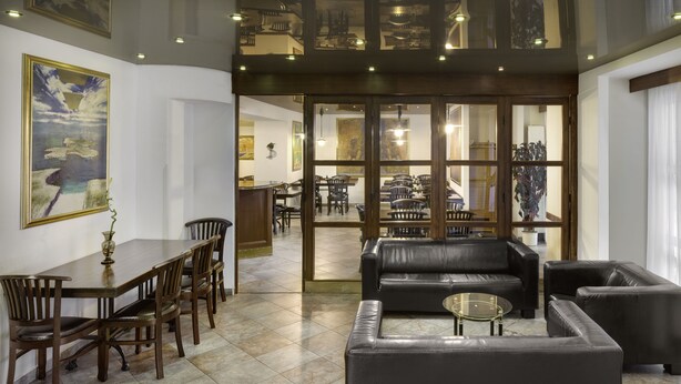 Lobby sitting area - Hotel OTAR (Prague)