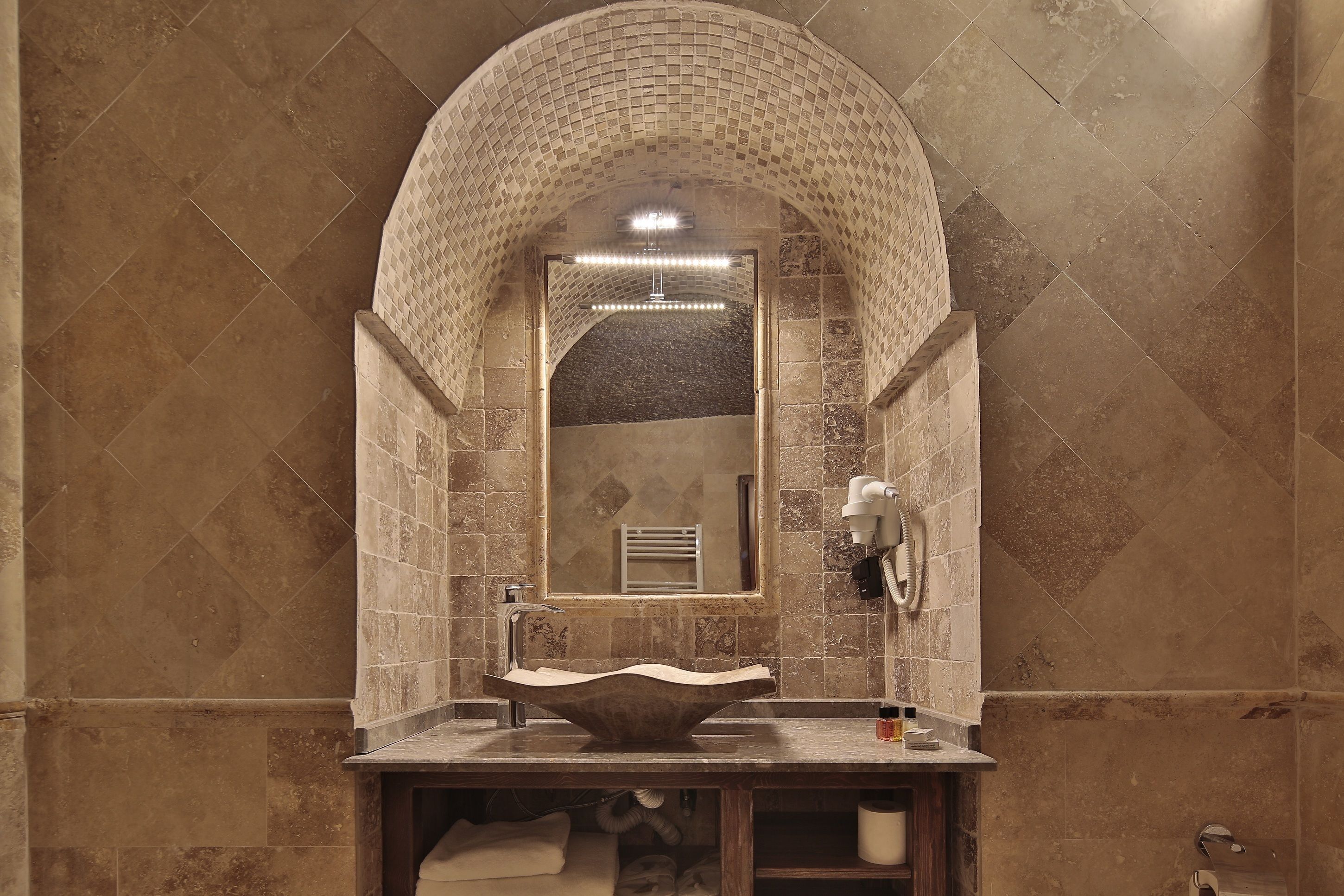 standart room | bathroom sink