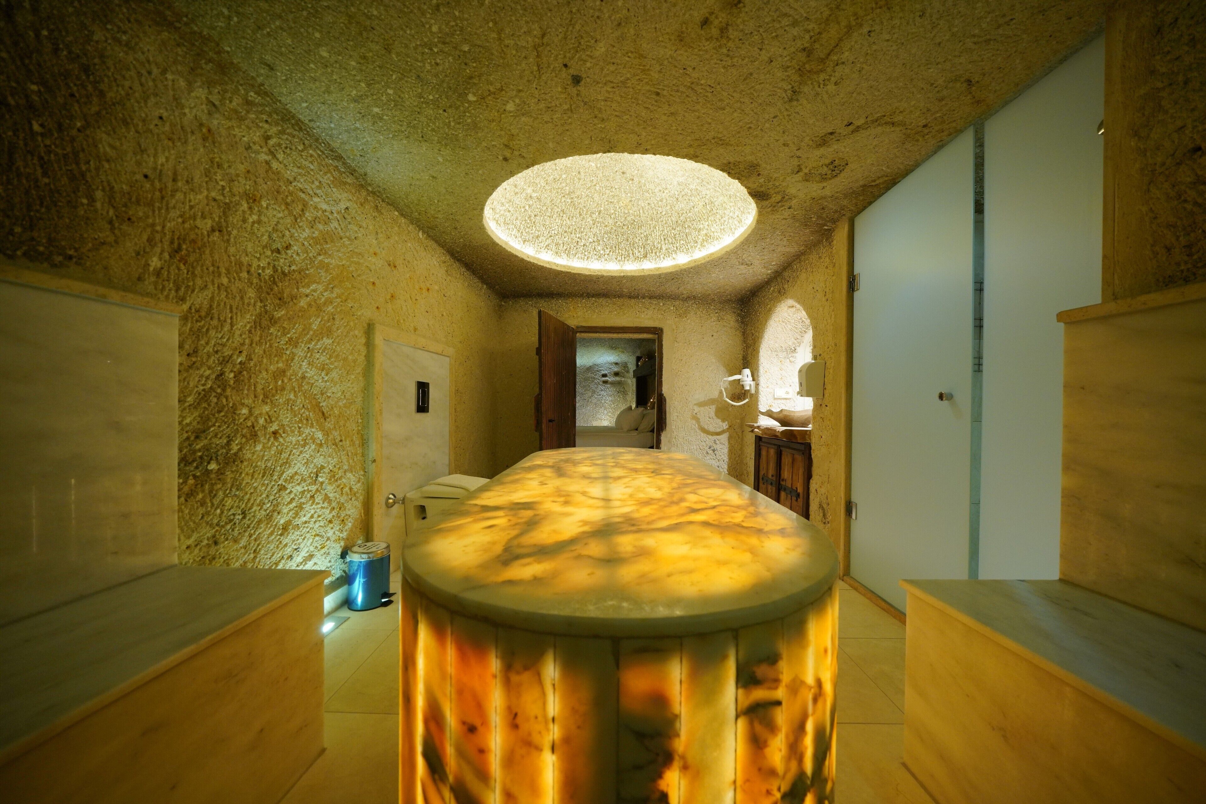 sehzade cave suite | bathroom | free toiletries, hair dryer, slippers, towels