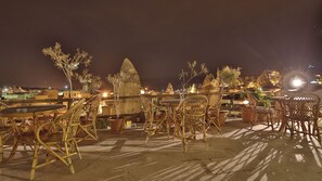 Breakfast, lunch, dinner served; Turkish cuisine  - Shoestring Cave House (Nevsehir)
