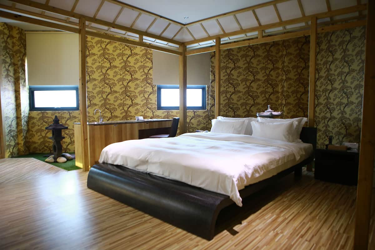 Flagship Suite Check in time starts from 6pm | Minibar, desk, iron/ironing board, free WiFi