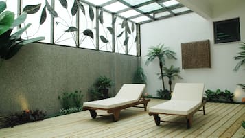 Minibar, desk, iron/ironing board, free WiFi