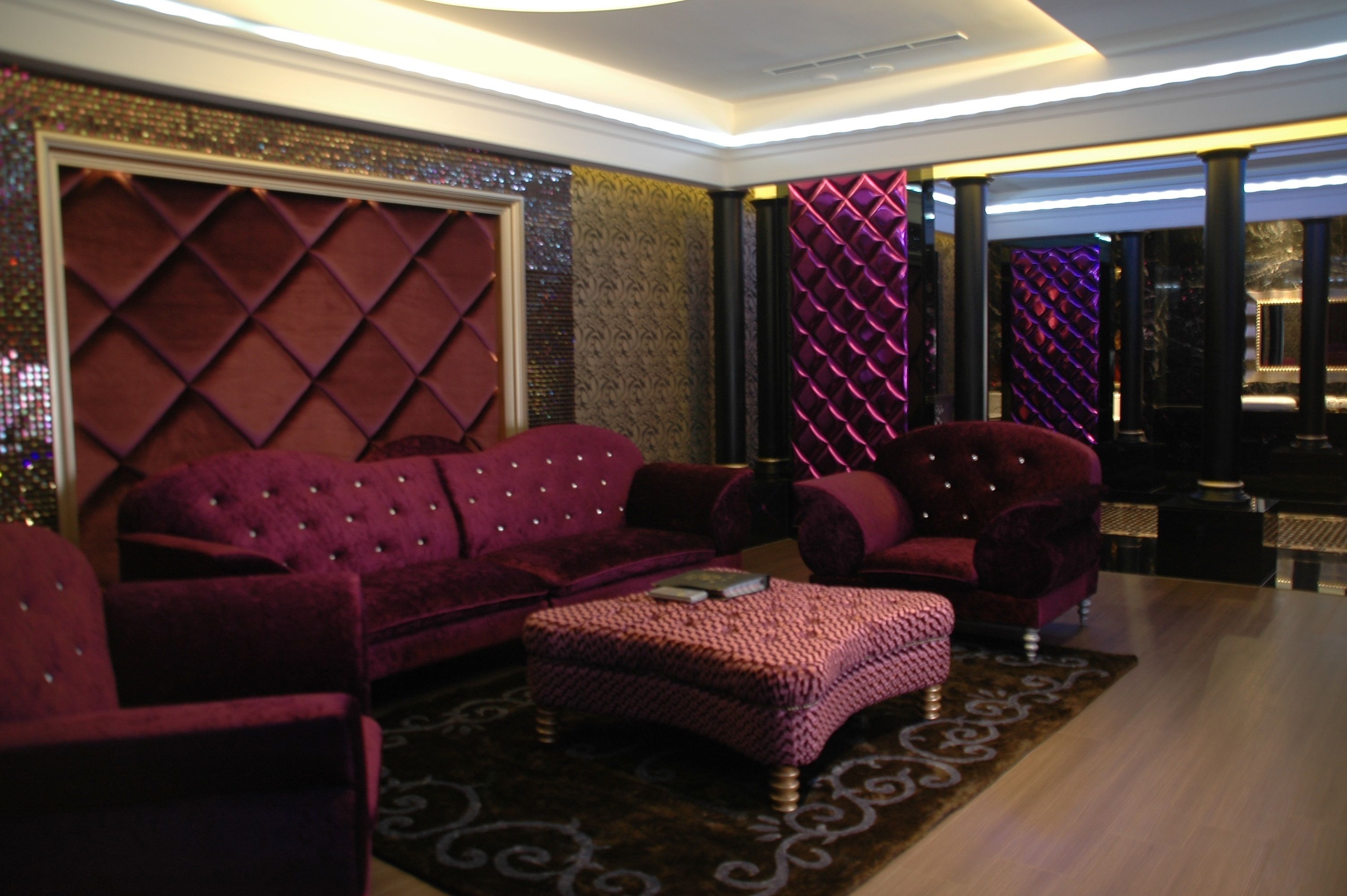 taitanium suite | living area | lcd tv