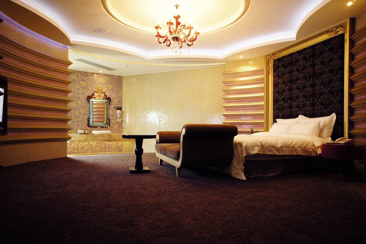 Suite Premier (Check in time starts from 6pm) | Minibar, escriptori, planxa i posts de planxar i wifi gratuïta 
