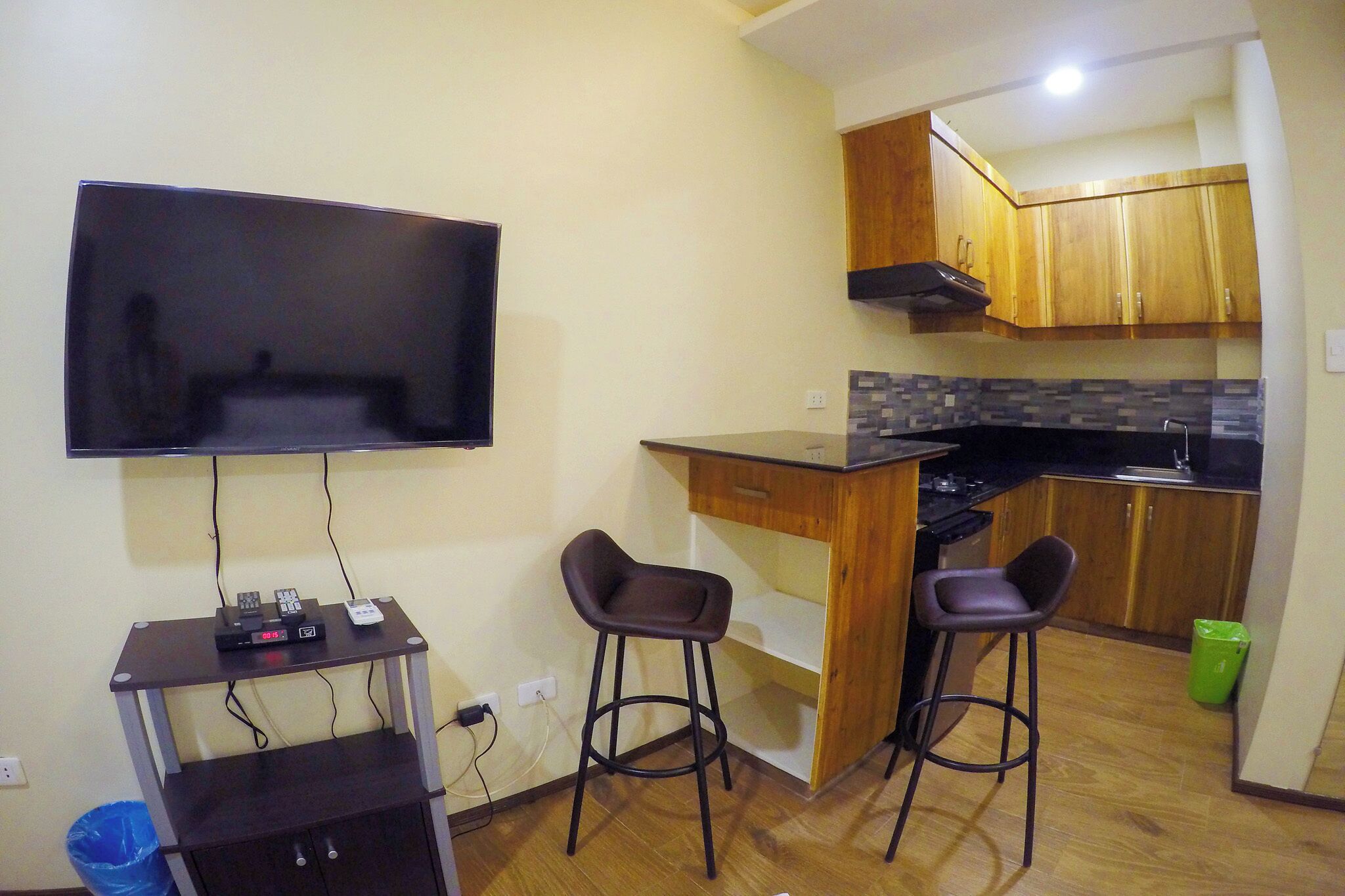 Photo - Golden Gate Suites