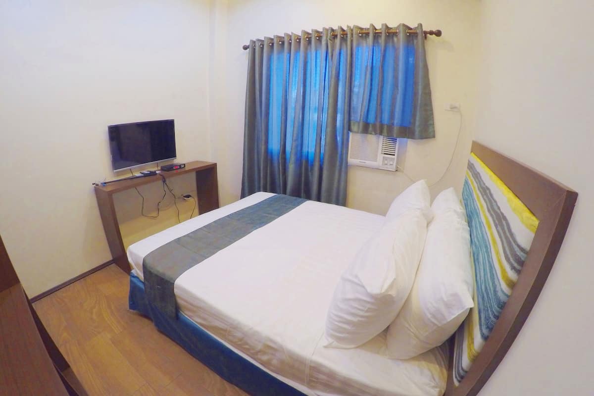 Habitación (Matrimonial) | Escritorio, insonorización, camas extra y wifi gratis