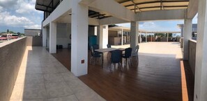 Rooftop terrace - Golden Gate Suites (Dumaguete)