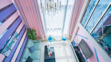 Deluxe-Zweibettzimmer | Minibar, Zimmersafe, Verdunkelungsvorhänge, Bügeleisen/Bügelbrett