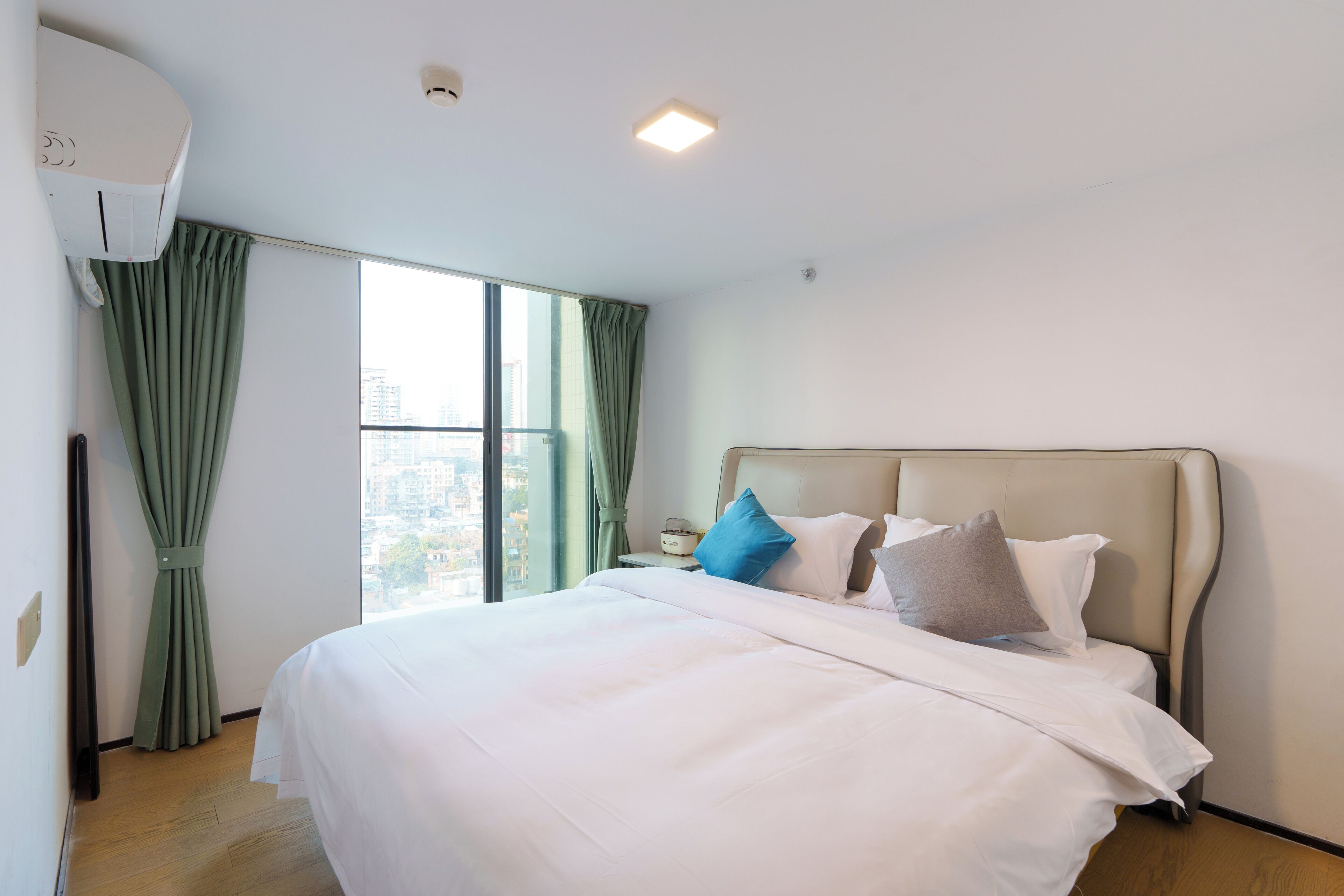 Presidential Loft | In-room safe, blackout drapes, soundproofing, free WiFi