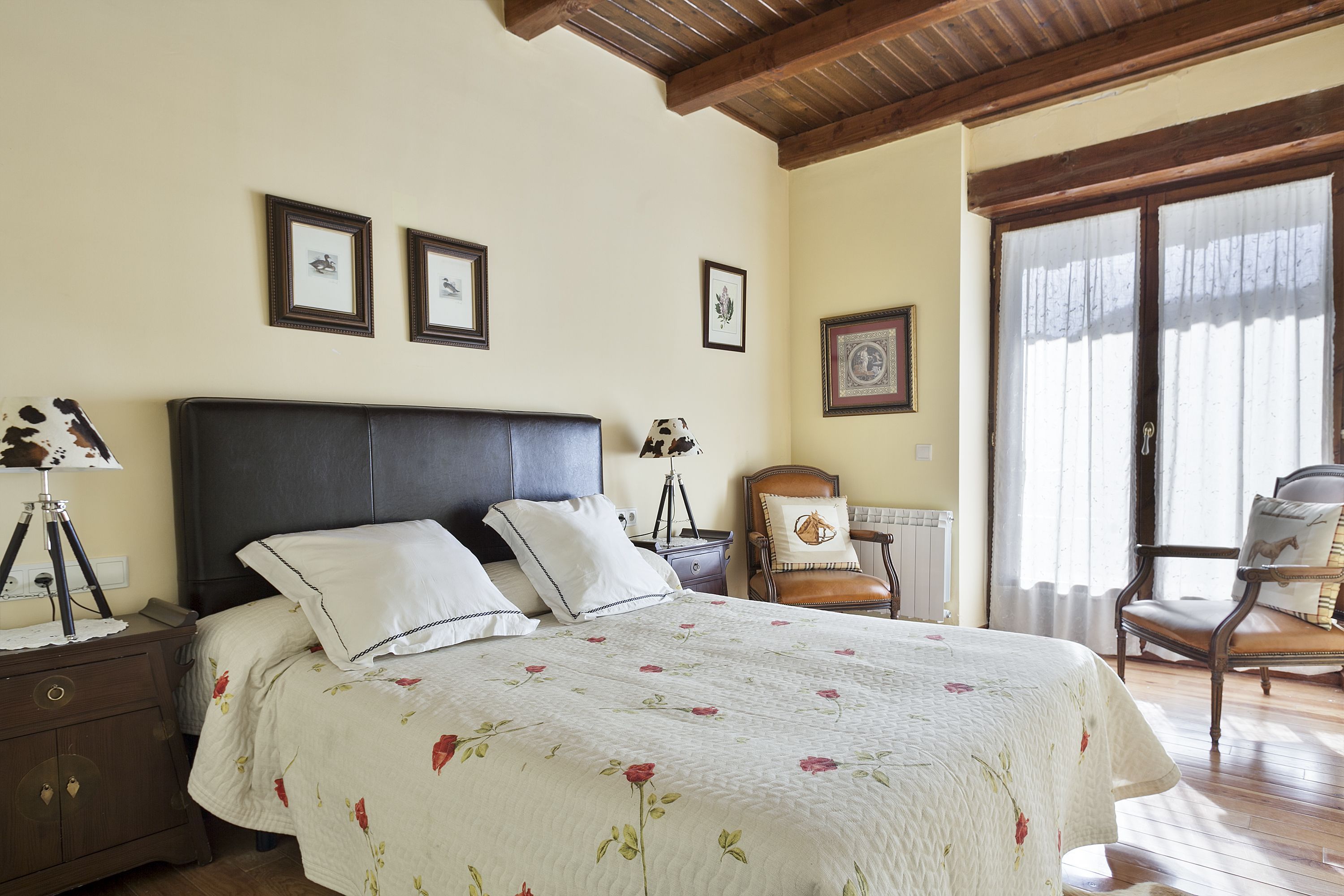 House, 4 Bedrooms | Desk, blackout drapes, iron/ironing board, free cribs/infant beds