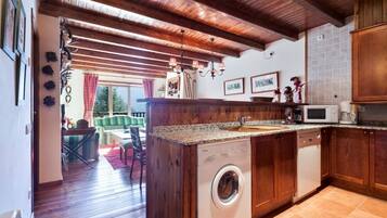 Apartment, 2 Bedrooms | Private kitchen | Fridge, microwave, oven, dishwasher