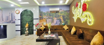 Check In Room Main Bazar