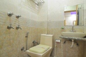 Shower, free toiletries, towels, soap