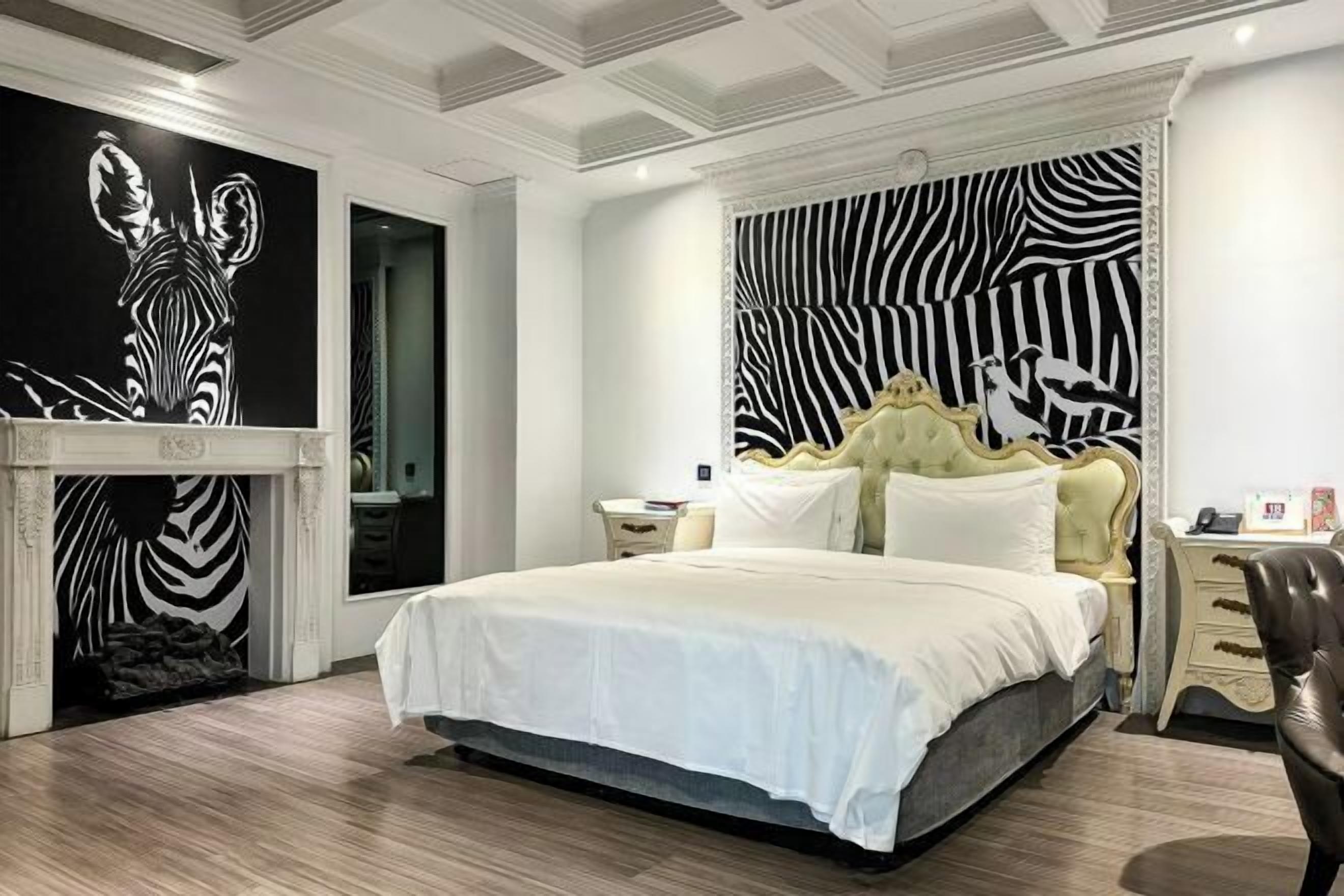 Iron/ironing board, free WiFi