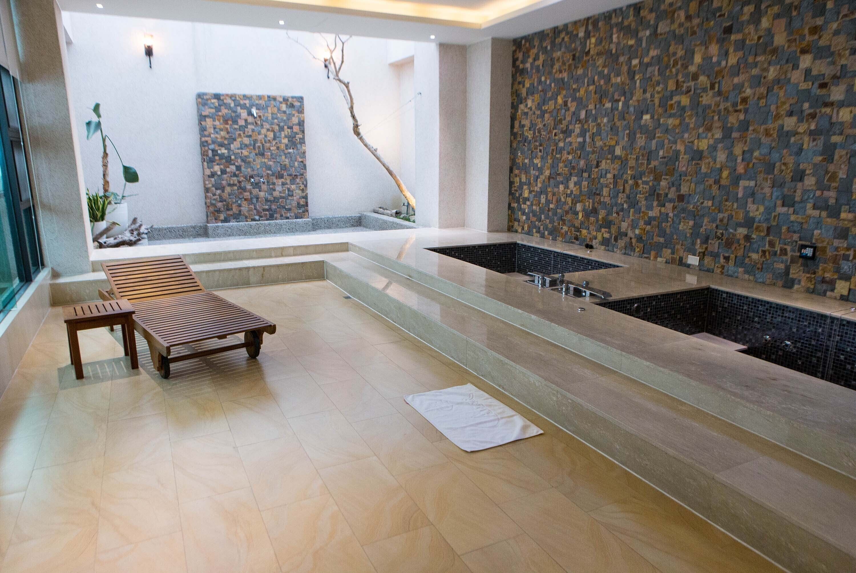 vip suite check in time starts from 6pm | private spa tub