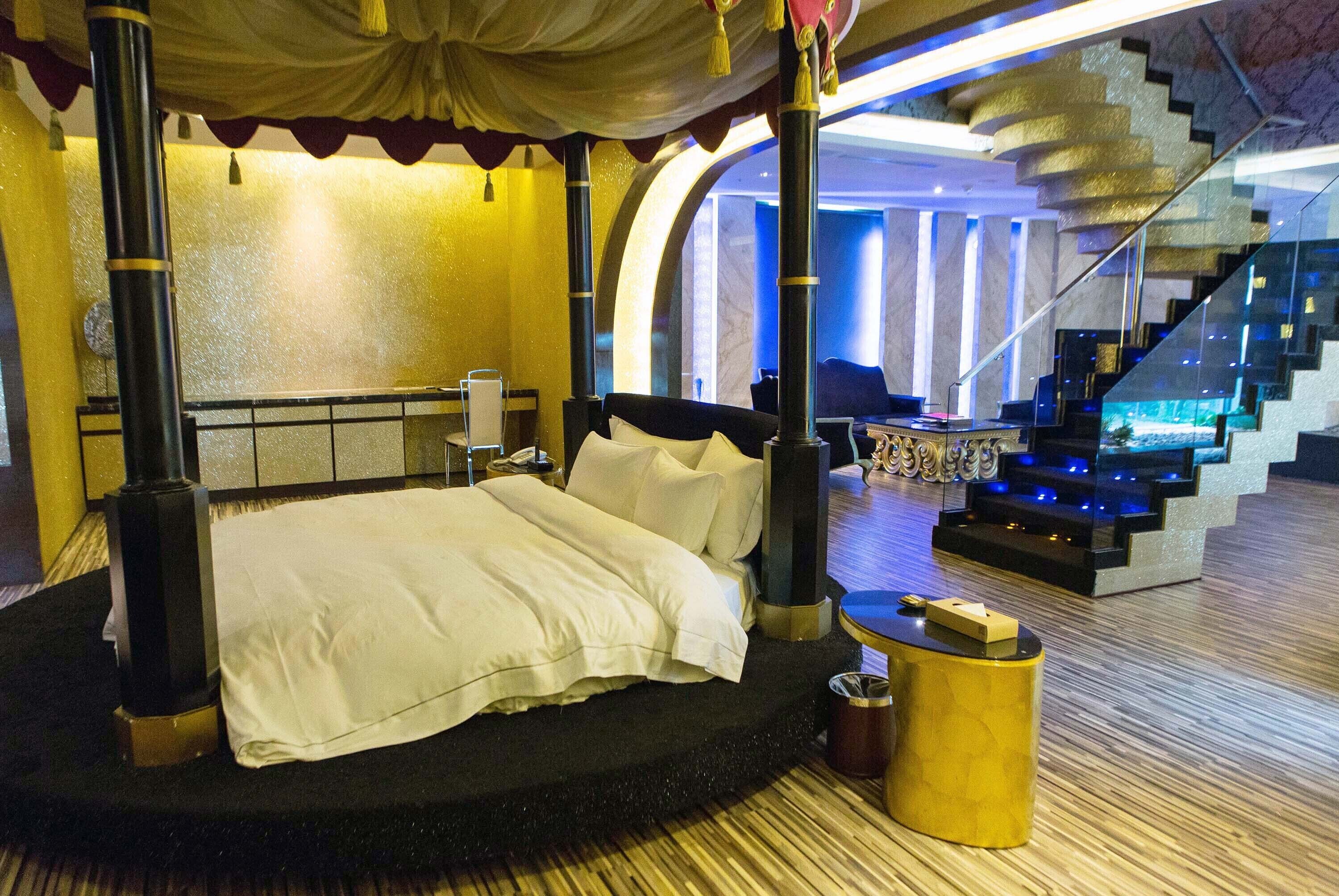 presidential suite check in time starts from 6pm | iron/ironing board, free wifi