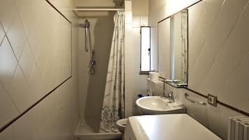 Shower, towels