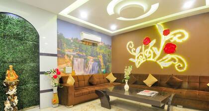 Check In Room Chuna Mandi