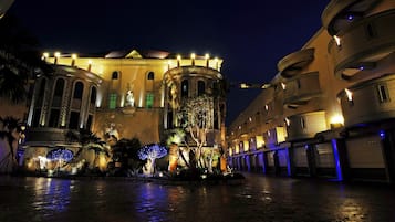 Hall
