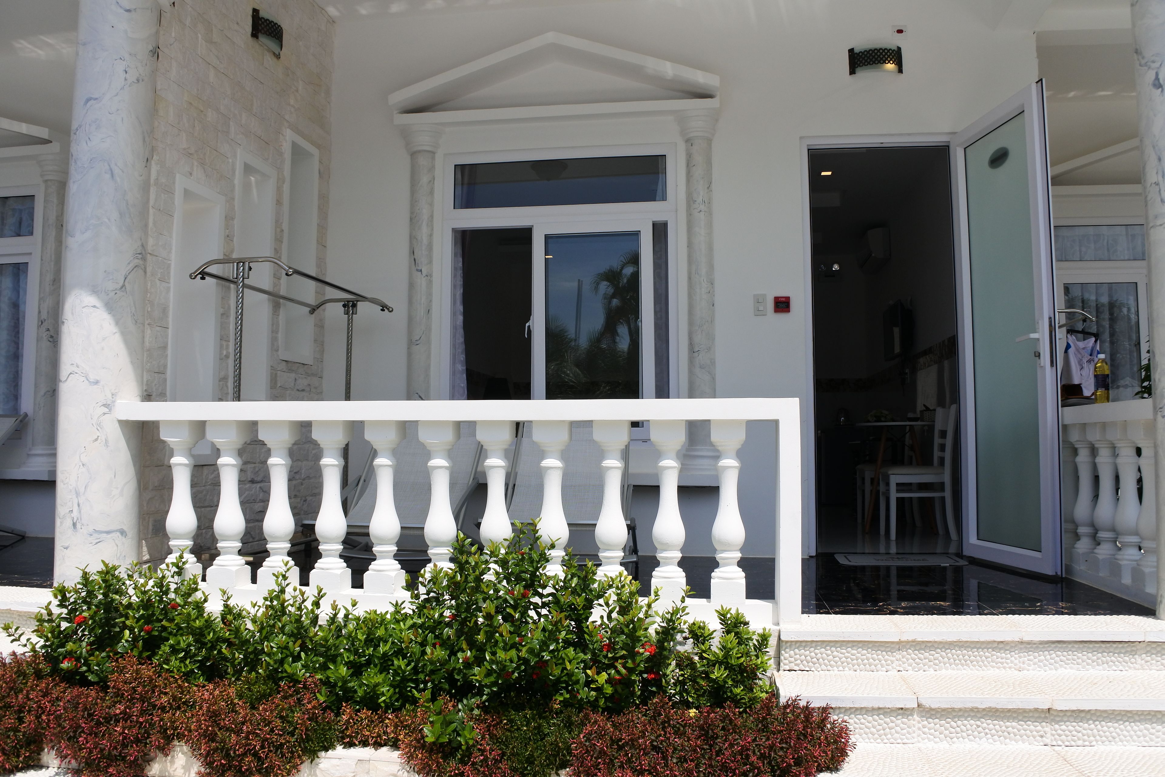 minibar, in-room safe, desk, blackout curtains