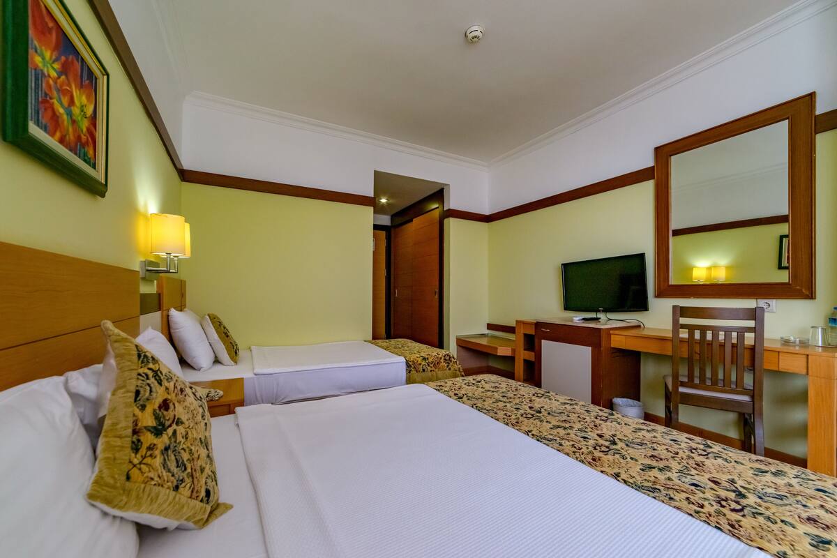 Minibar (some free items), in-room safe, desk, laptop workspace