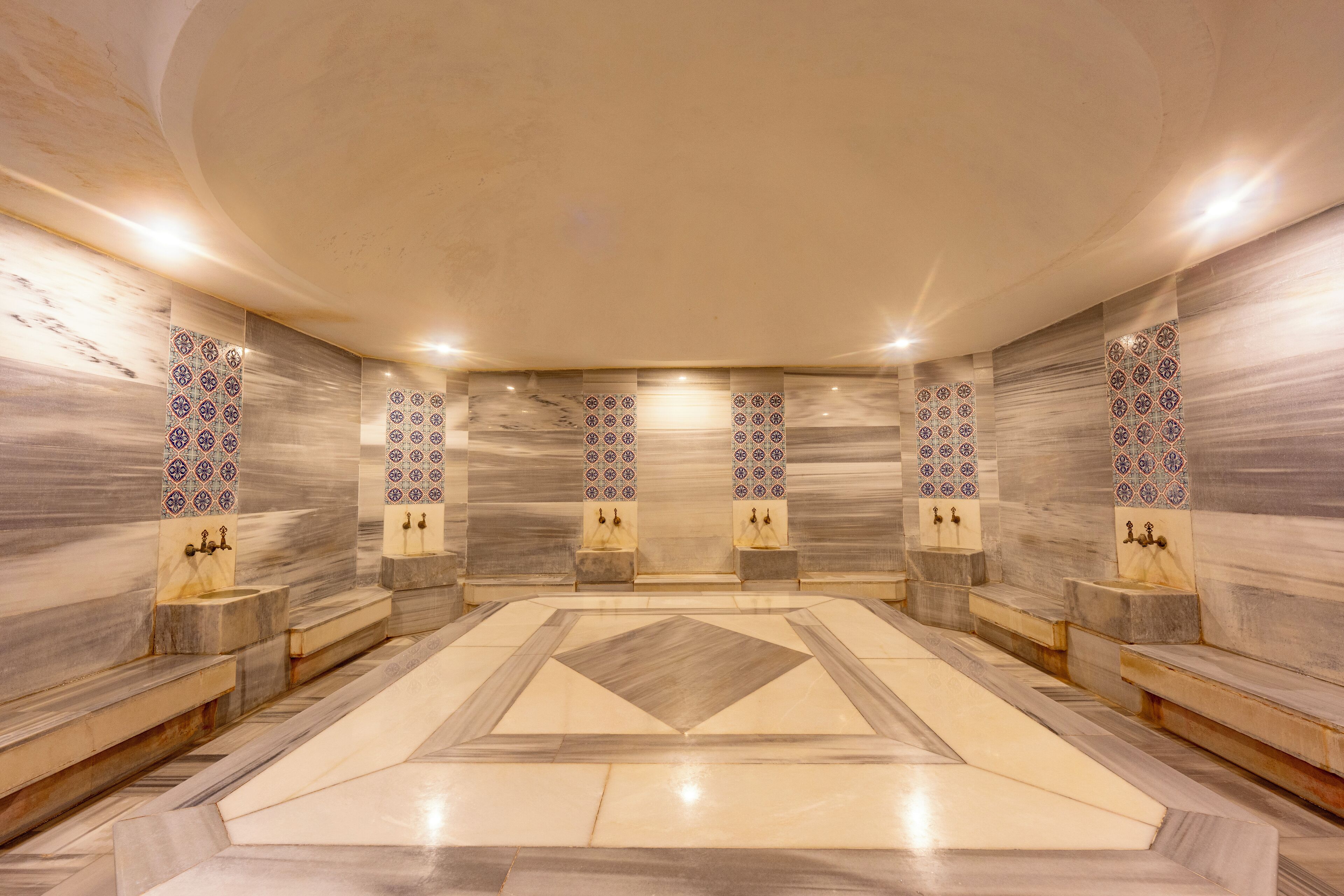 Turkish bath/hammam, body treatments, facials, 1 treatment room