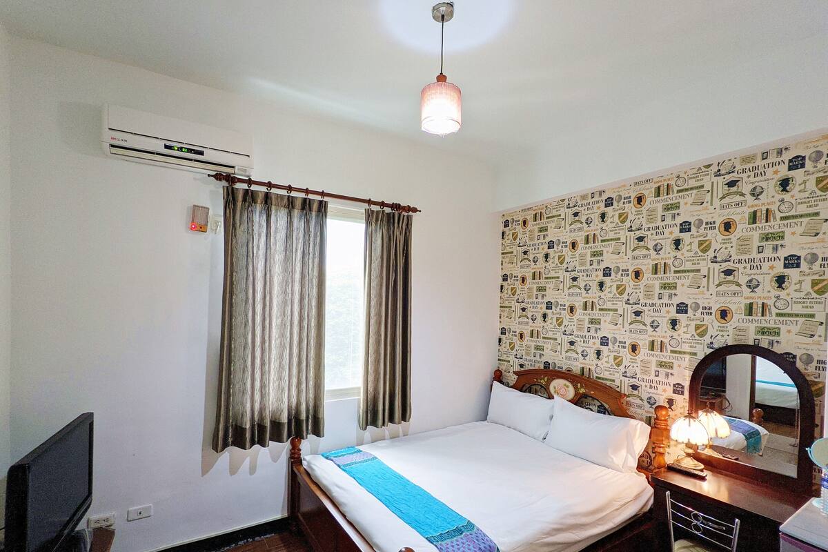 Habitación superior, 2 habitaciones, para no fumadores, habitaciones conectadas | Espacio para trabajar con laptop, cortinas blackout y insonorización