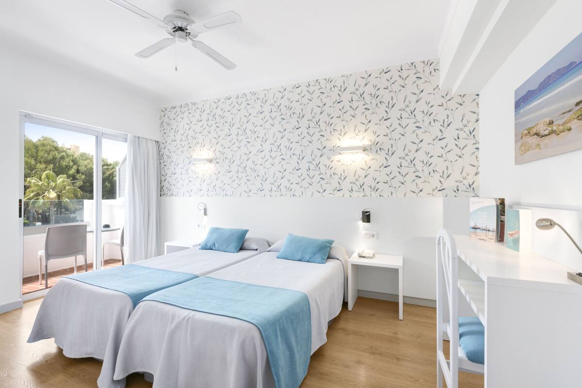Literie de qualité supérieure, couette en duvet d'oie, bureau
