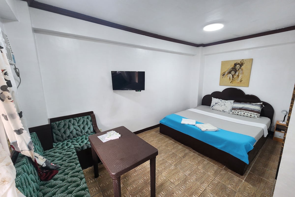 standard room | 1 bedroom, in-room safe, desk, free wifi