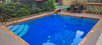 MB's Garden Inn
