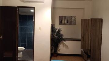 In-room safe, desk, free WiFi, bed sheets