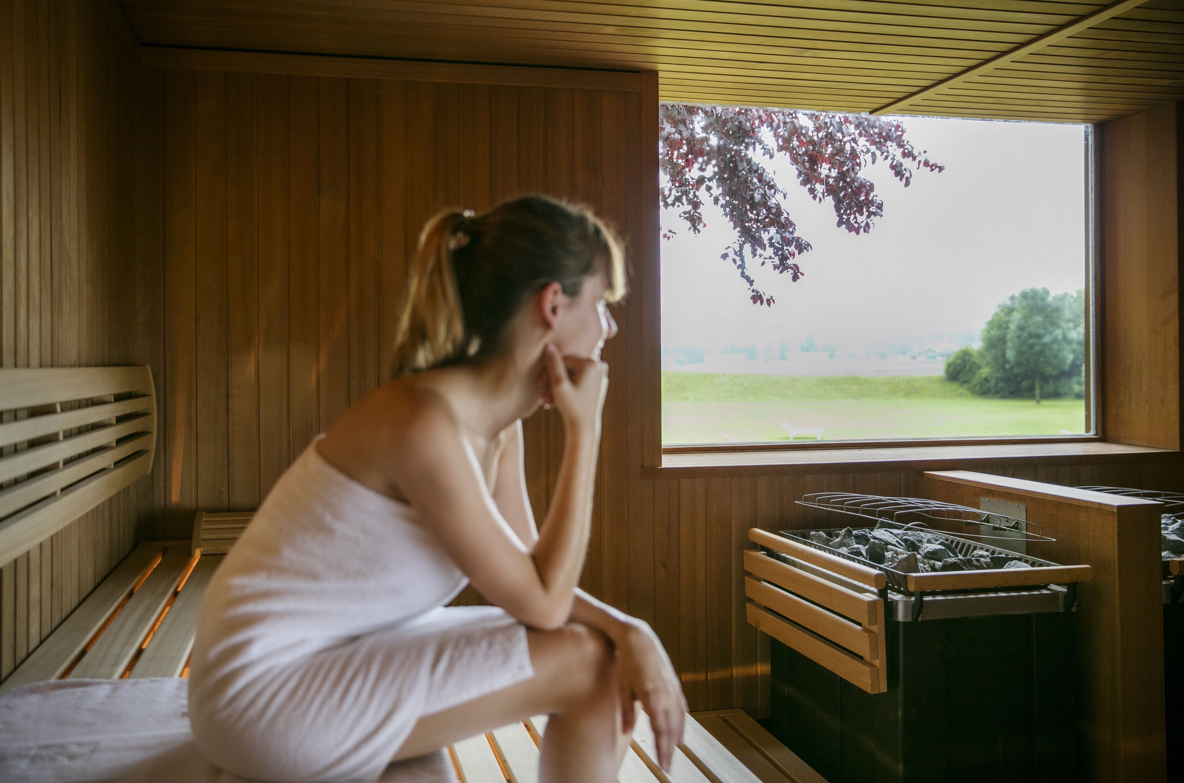 Couples treatment room(s), sauna, hot tub, steam room, body treatments