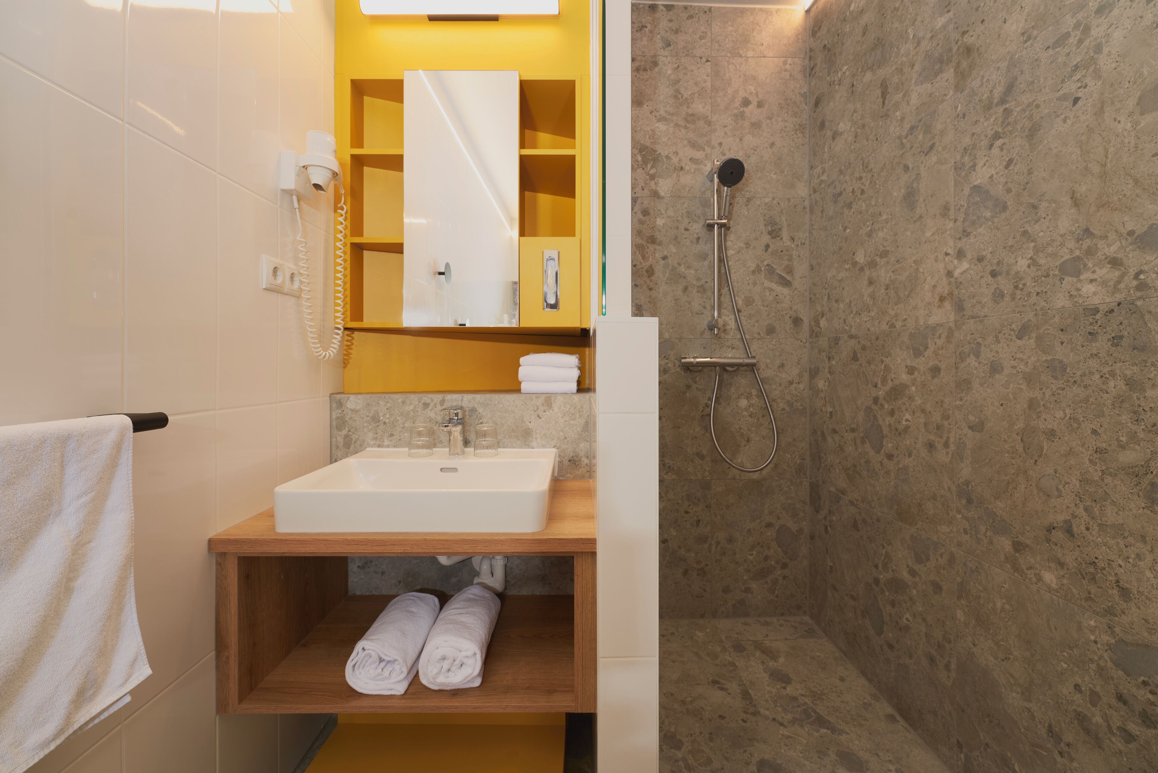 family quadruple room | bathroom | shower, hair dryer, bathrobes, towels